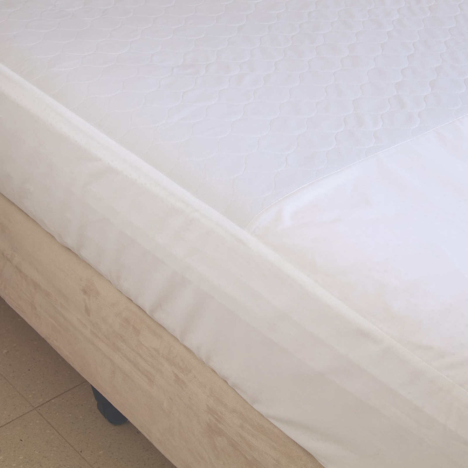 Conni Fitted Bed Pad Sheets
