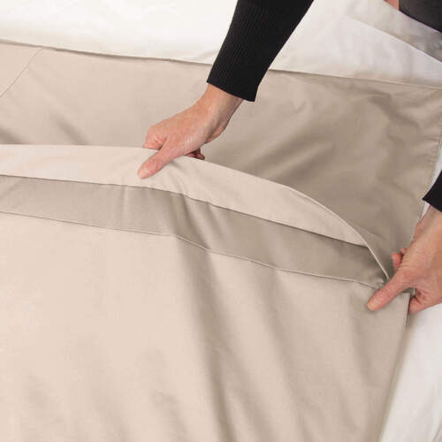 Conni Waterproof Quilt Cover Queeen (210x210cm) Ivory